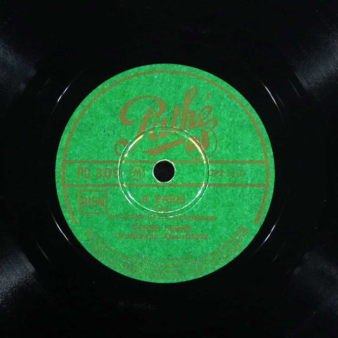 A Paris / A l'horizon